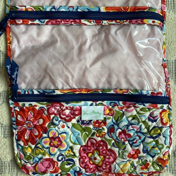 VERA BRADLEY | HOPE GARDEN HANGING TOILETRY BAG - Picture 6 of 6
